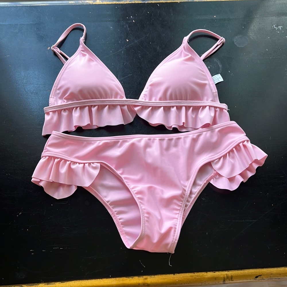 Pink ruffle bikini, Small (runs small), barely worn